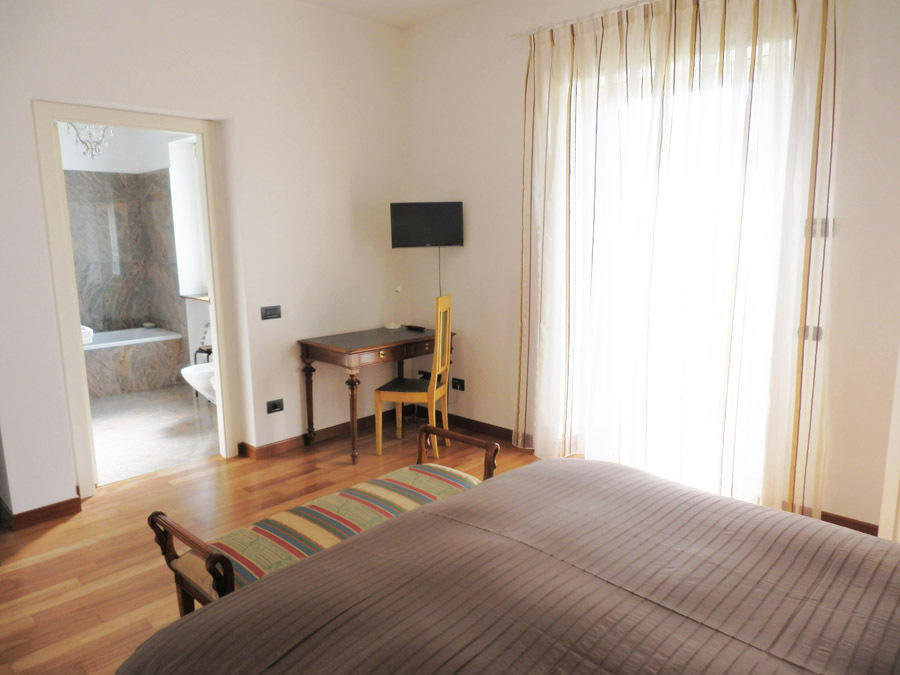 Villa Emilia Castronno Szoba fotó