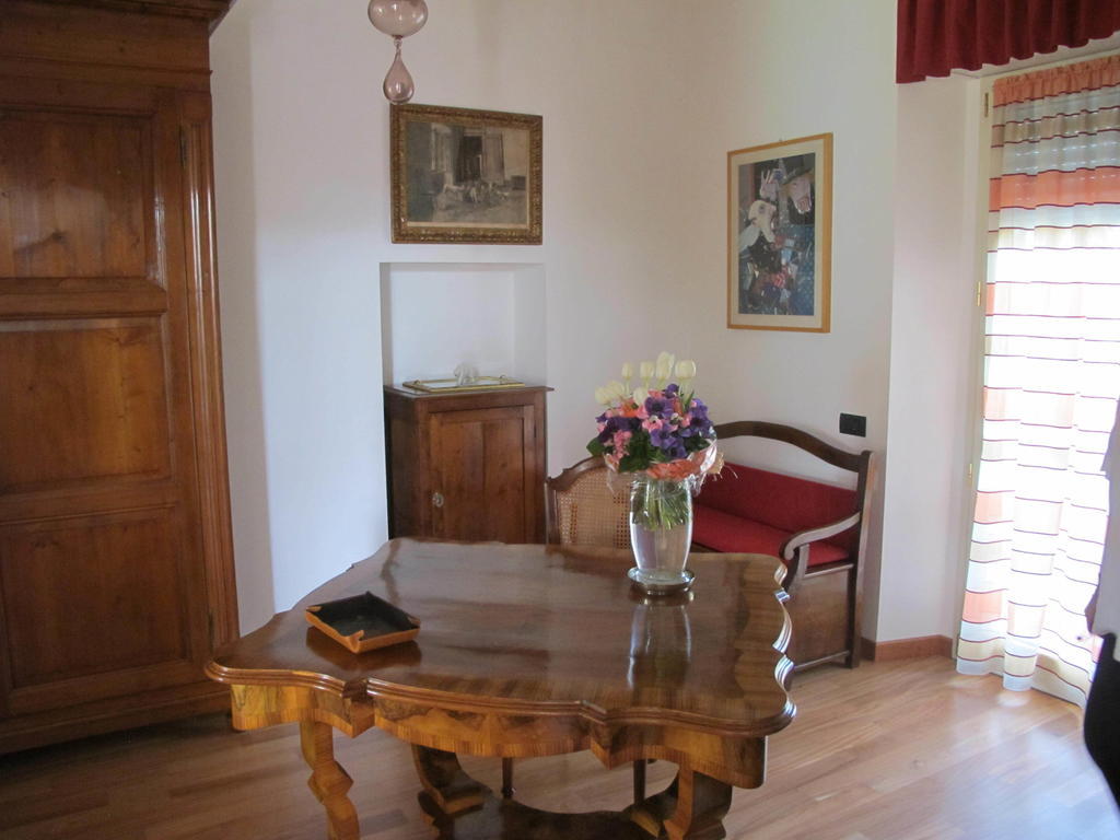 Villa Emilia Castronno Kültér fotó
